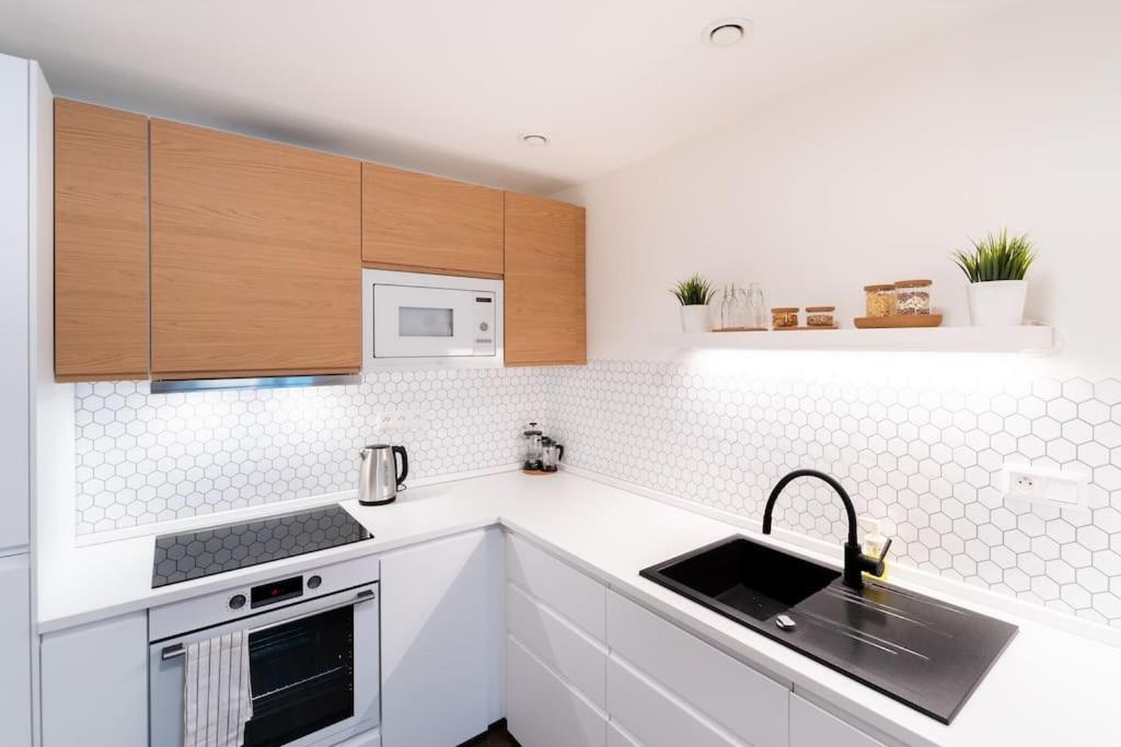 City Park Apartment - Brno Eksteriør billede